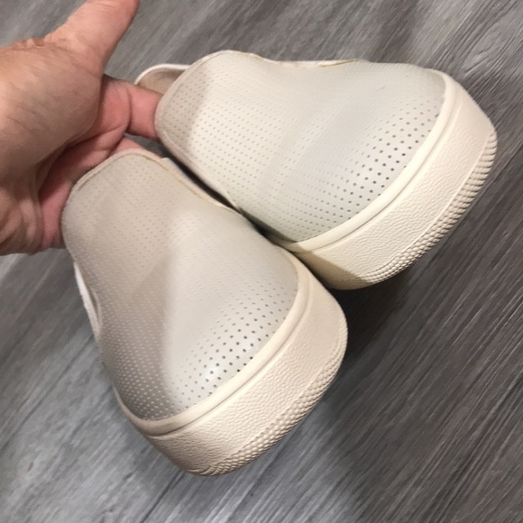 J/SLIDES Light Taupe Perforated Leather Platform Slip-On Sneakers size 8 - Picture 5 of 9